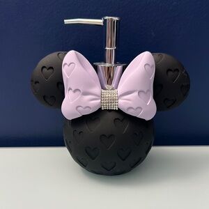 NWT Purple Minnie Bow Soap Dispenser